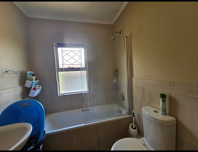 2 BEDROOM APARTMENT FOR SALE IN MANOR ESTATES